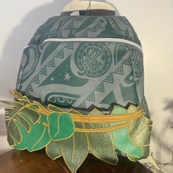 Danielle Nichole Disney Maui Gray and Green Patterned Backpack NWT - Picture 7 of 10